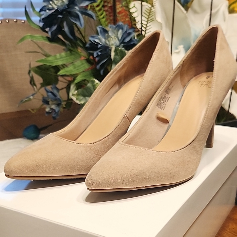 Time and Tru Classic Beige Heels